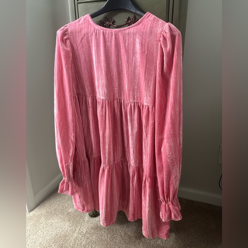 Adorable pink velvet dress NWOT
